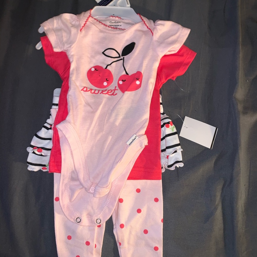 Gerber 3 piece outfit